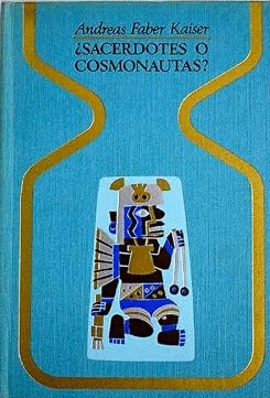¿SACERDOTES O COSMONAUTAS? (TAPA DURA) (LOMO DESLUCIDO Y HOJAS AMARILLENTAS)