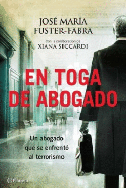 EN TOGA DE ABOGADO