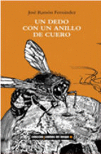 UN DEDO CON UN ANILLO DE CUERO