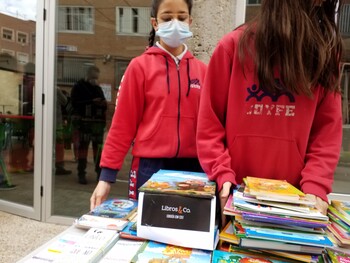 Donamos libros para mercadillos destinados a proyectos benéficos